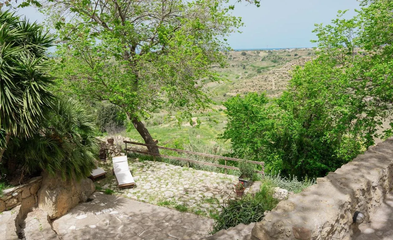 Gospodarstwo agroturystyczne Willa Casale Ginisara Castellammare del Golfo Włochy