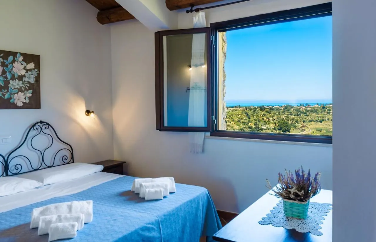 Alojamento de Turismo Rural Casale Ginisara Vila Castellammare del Golfo